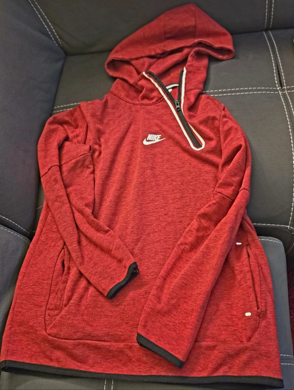 Nike Red Hooded Pullover Sweatshirt & Sweat Pants Set